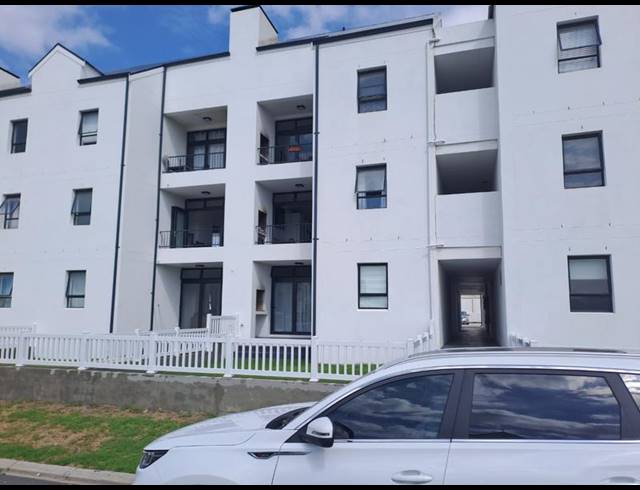 2 BEDROOM APARTMENT FOR SALE IN WESTCLIFF